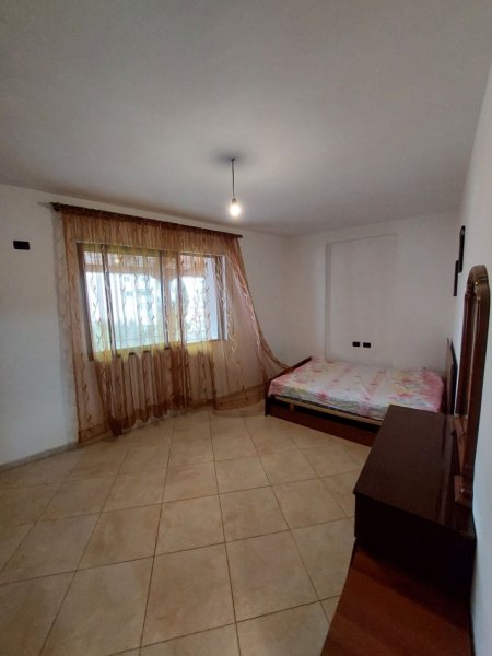 Jepet me qera apartament 2+1+2 ne Fresk