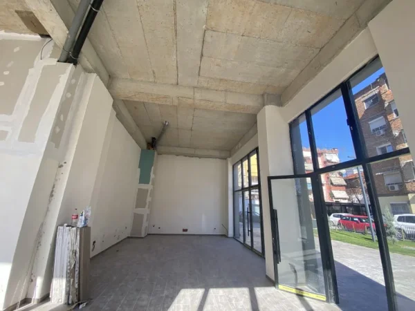 Jepet me qera ambient biznesi 100 m2‼️