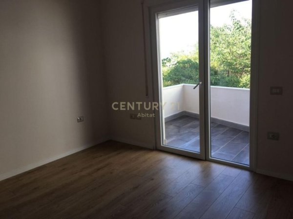 APARTAMENT 2+1+2 ME QIRA, KOPSHTI BOTANIK