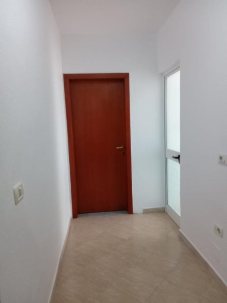 APARTAMENT 2+1 ME QERA TE PAZARI I RI