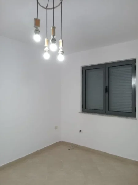 APARTAMENT 2+1 ME QERA TE PAZARI I RI
