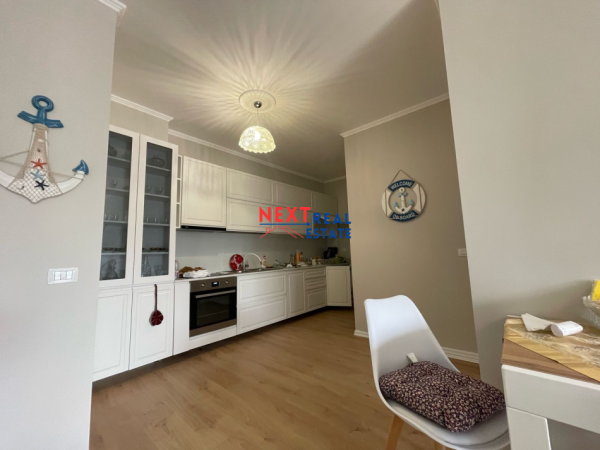 SHITET APARTAMENT 2+1 NE BULEVARDIN VLORE-SKELE