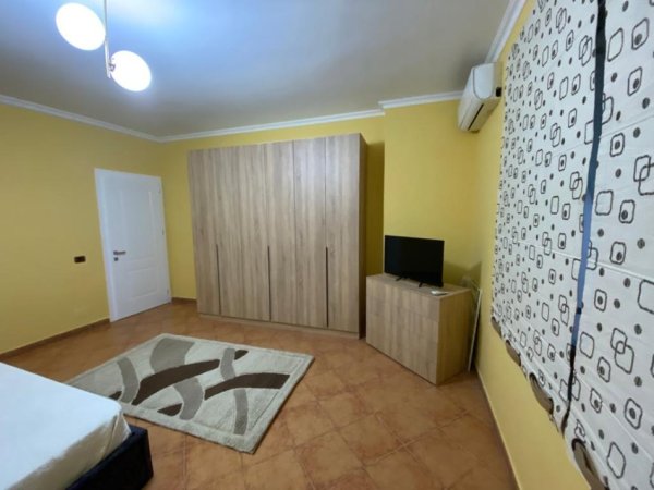 JEPET ME NJE CMIM"OKAZION"PER QIRA APARTAMENT 3+1 TEK 21 DHJETORI