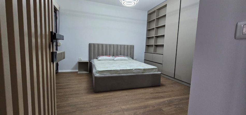 SHITET SUPER APARTAMENT 2+1 PRANE SHKOLLES”PETRONINI LUARASI”