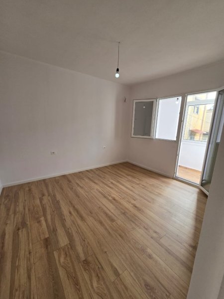 Shitet apartament 2+1+1+BLK i investuar te Pediatria