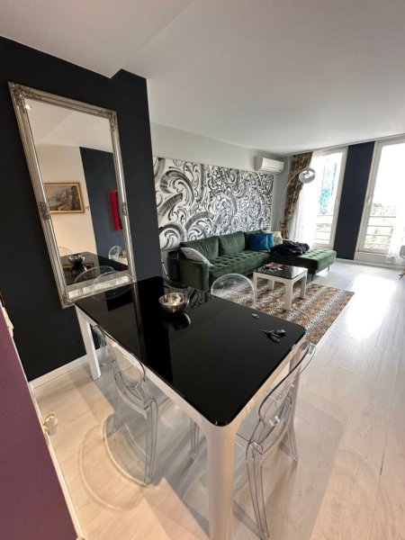 📢Apartament 2+1 me Qera te Rruga Donika Kastrioti ne Bllok🔑