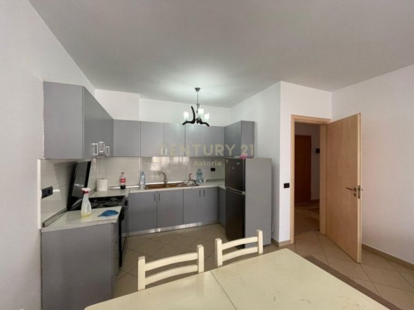 APARTAMENT 2+1+2 ME QIRA, UNAZA E RE, ASTIR