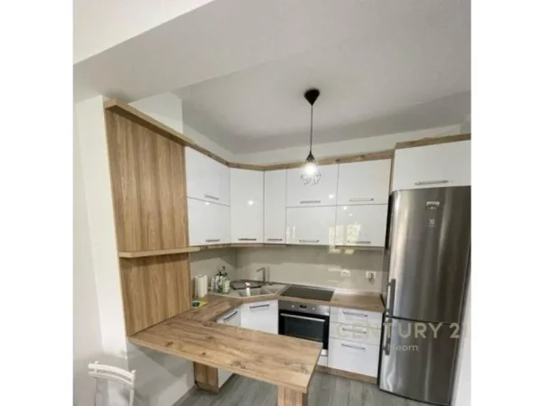 JEPET ME QIRA APARTAMENT 1+1 TEK REZIDENCA KODRA E DIELLIT 2!