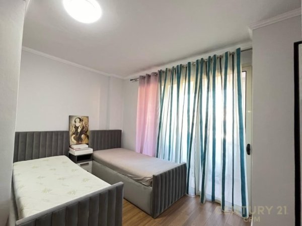 Apartament 2+1 tek LIqeni i Tiranes!