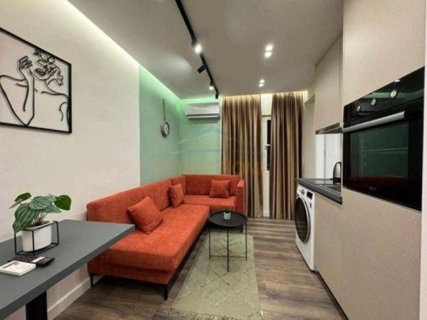 Shitet, Apartament + Garsionere, Rruga Mine Peza, Tirane.
155,000 €