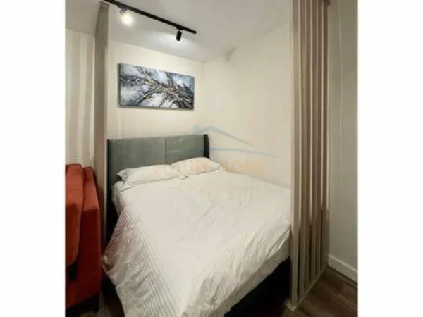 Shitet, Apartament + Garsionere, Rruga Mine Peza, Tirane.
155,000 €
