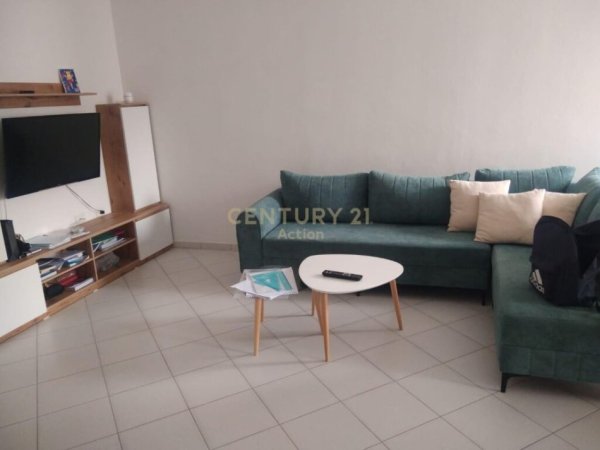 SHITET APARTAMENT 1+1 PRANE E88,YZBERISHT