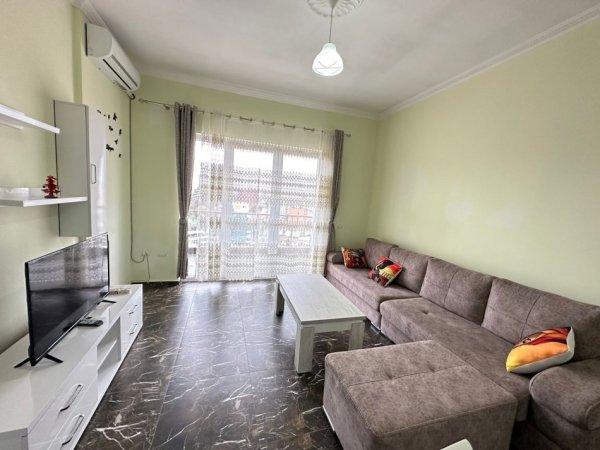 Jepet me qera apartament 2+1 tek Vilat Gjermane