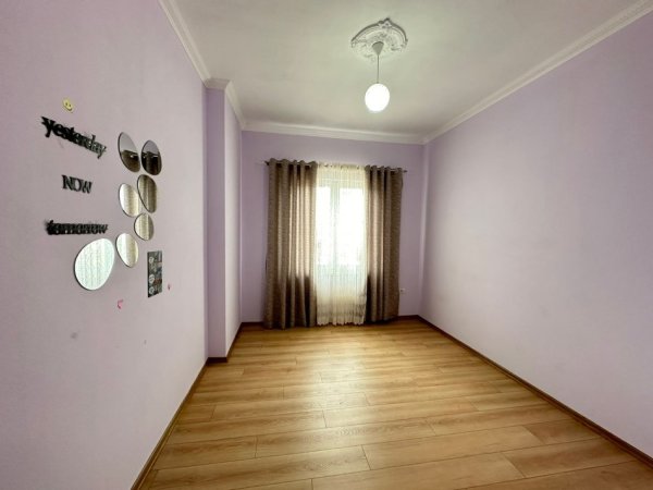 Jepet me qera apartament 2+1 tek Vilat Gjermane