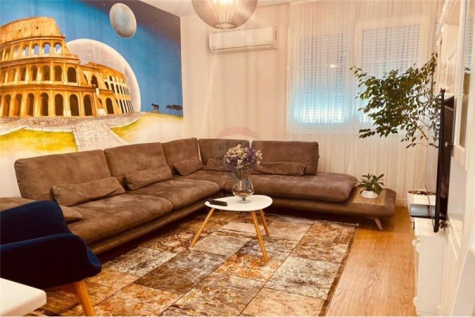 Apartament 2+1 i mobiluar per shitje te Liqeni i Thate!