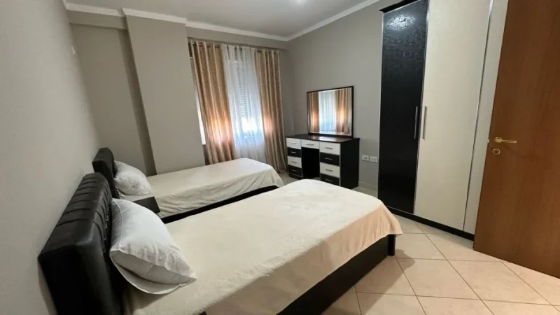 Jepet Shtepi  me qera,    ne Pallat i Ri 2+1   ID   11841