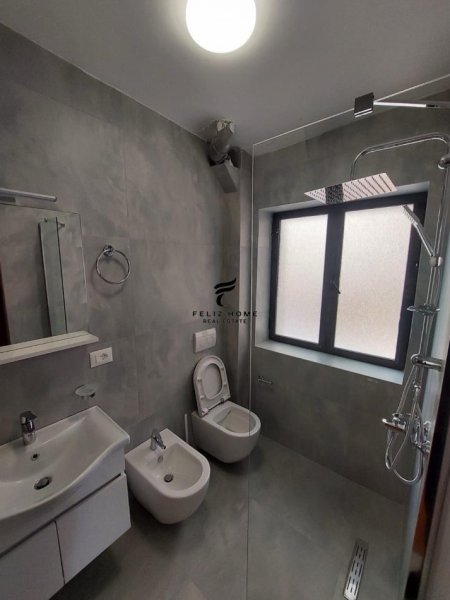 APARTAMENT ME QERA,ISH PARKU AUTOBUZAVE,450 EURO.
