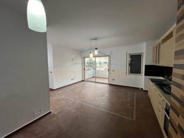 Qera, Apartament 2+1+2, Kopshti Zoologjik
550 €