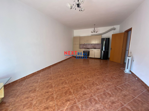 SHITET APARTAMENT 1+1 NE LUNGOMARE, VLORE