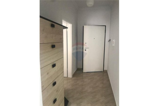 Apartament 1+1 per shitje ne Porcelan!