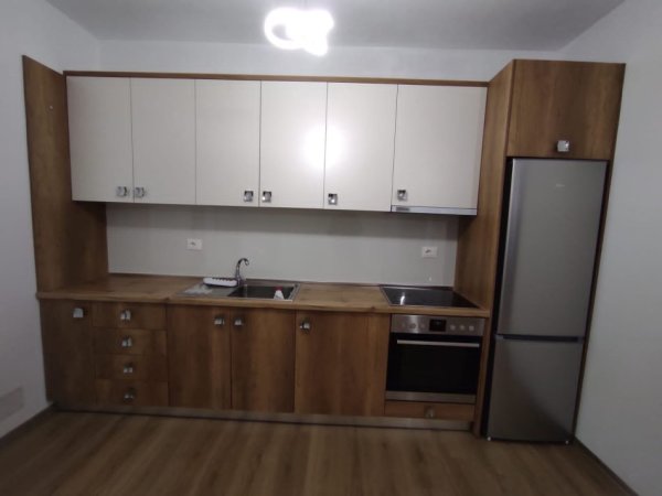 JEPET ME QERA APARTAMENT 2+1 450 EURO ASTIR