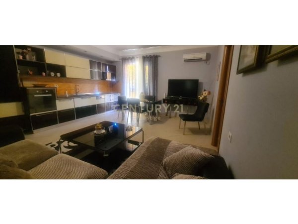 APARTAMENT 2+1 ME QIRA, SHESHI WILSON, TIRANE!