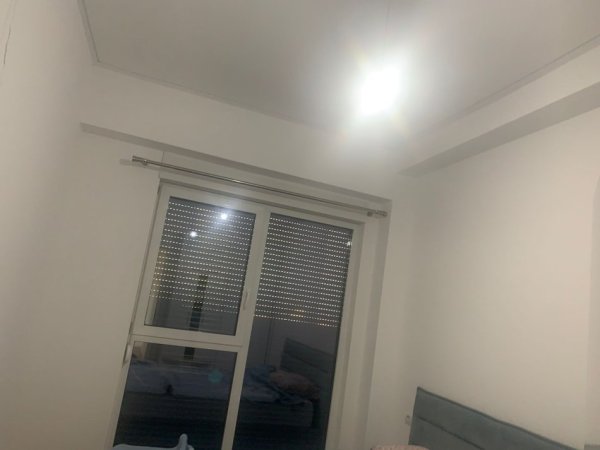 Jepet me qera Apartamenti 1+1 390 mije leke , rruga Jordan Misja kompleksi Marga.