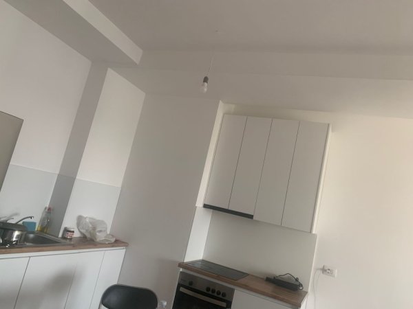 Jepet me qera Apartamenti 1+1 390 mije leke , rruga Jordan Misja kompleksi Marga.