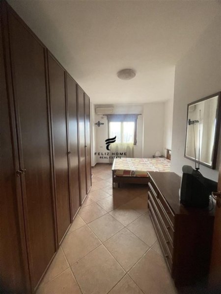 APARTAMENT ME QERA, QENDER, 800 EURO