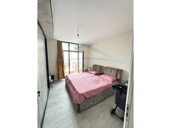 Shitet apartament 2+1 Unaza e re !