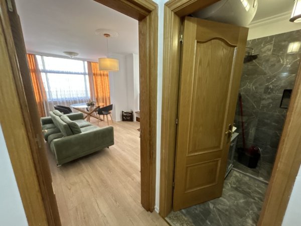 Apartament për shitje 1+1, prane Stadiumit "Air Albania", Tiranë