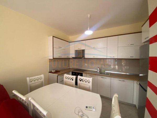 Shitet, Apartament 2+1+2 , Plazh Rrota e kuqe, Durres