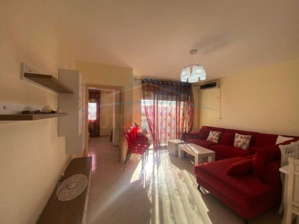 Shitet, Apartament 2+1+2 , Plazh Rrota e kuqe, Durres