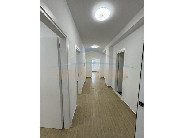 Shitet, Apartament 2+1, Yzberisht. UNA38809