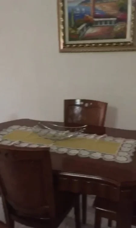 Jepet Shtepi  me qera, per  Banim ne Pallat i Ri 1+1