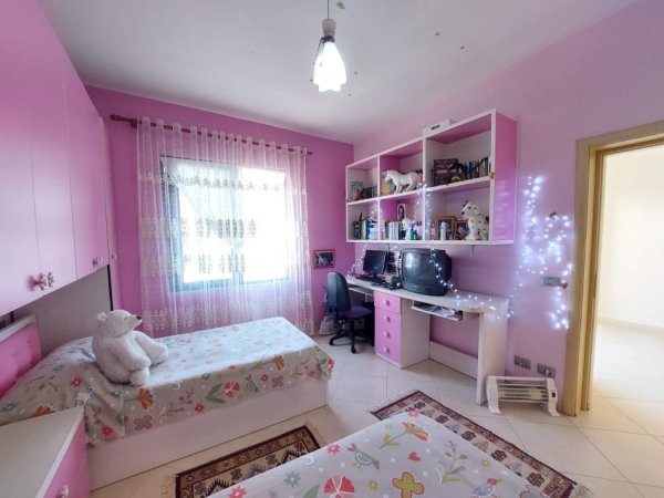 Durres, shitet Vile 3+1+BLK Kati 2, 250 m² 110.000 Euro (AFER SHKOLLES HAJDAR DUSHI, DURRES)