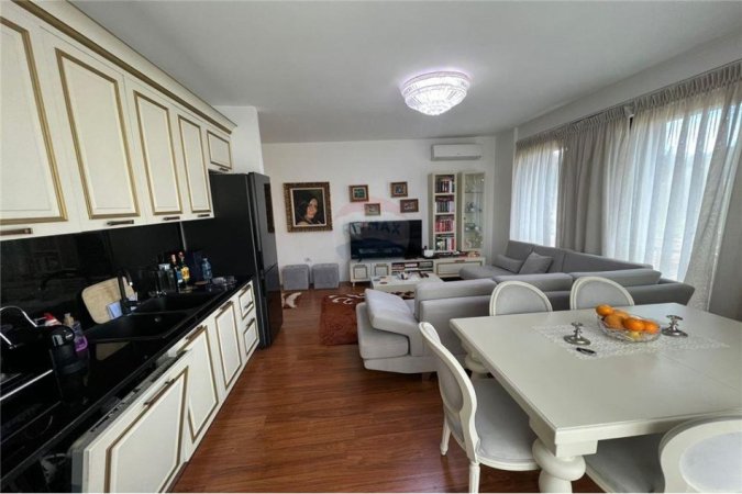 Apartament 2+1+2 me Qera, Rruga e Elbassanit