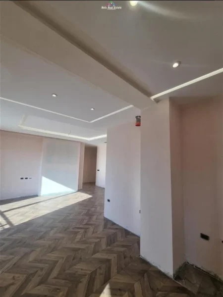 Zyre Me Qera 2+1 Tek Mine Peza (ID BZ2285) Tirane