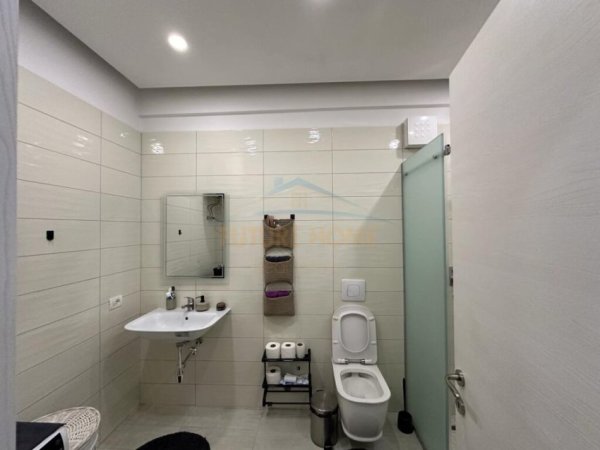 Shitet, Apartament 2+1+2, ne Green City Residence, pranë Unazës