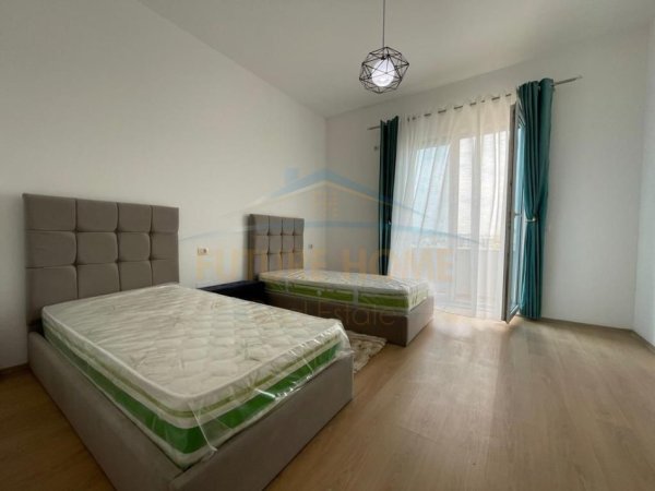 Shitet apartament 2+1+2 + 2 poste parkimi Rruga Dritan Hoxha 185 mij€