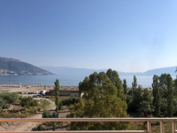 Vlore Shitet apartament Vij e pare nga Deti