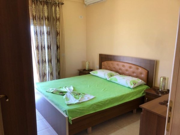 Vlore Shitet apartament Vij e pare nga Deti