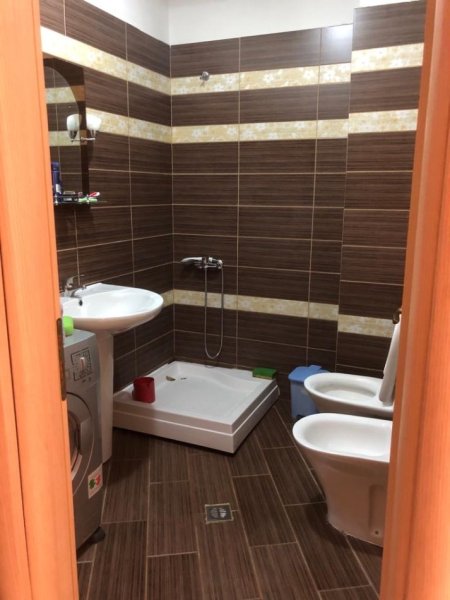 Vlore Shitet apartament Vij e pare nga Deti