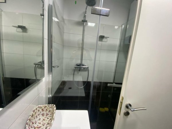 Shitet, Apartament 2+1+2, Fresku, Tirane