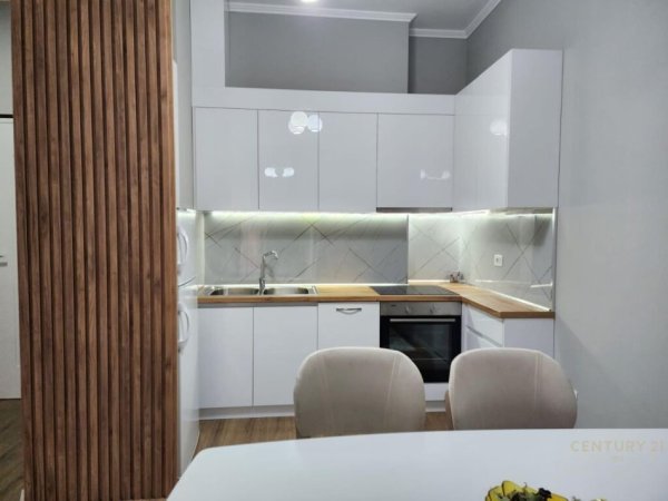 Jepet me qira apartament 1+1 tek Kompleksi Delijorgji