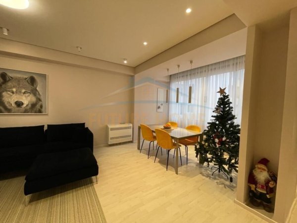 Shitet, Apartament 3+1+2, Prane Stadiumit , Durres