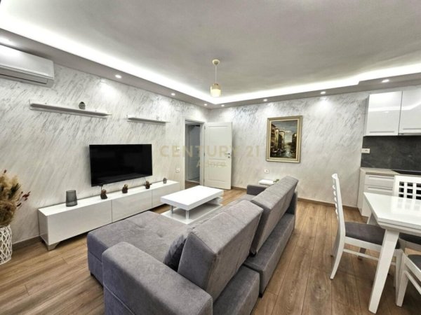 Ofrojme apartament 2+1