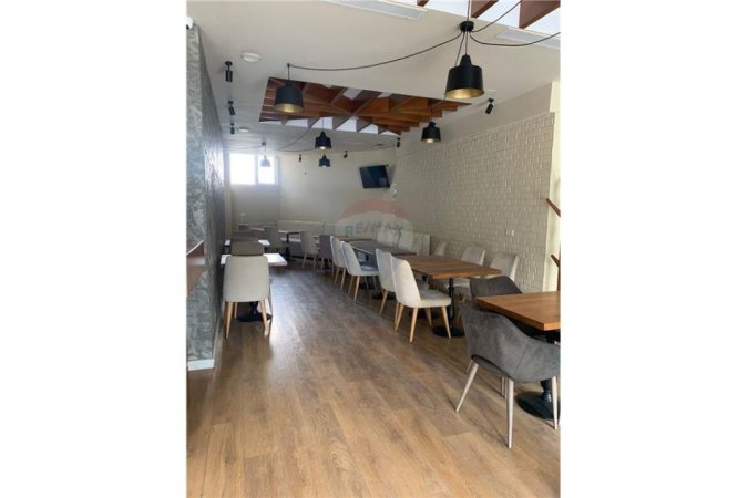 Restorant - Me Qira - Bllok, Shqipëri- 3500 Euro