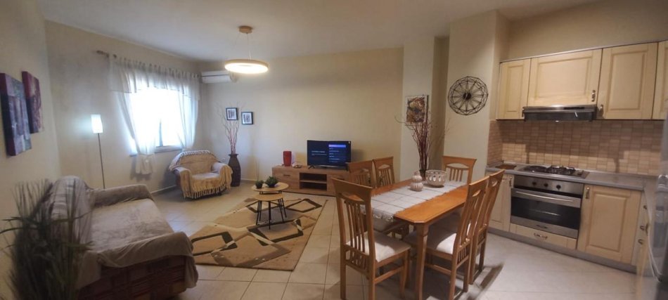 Apartament me qera