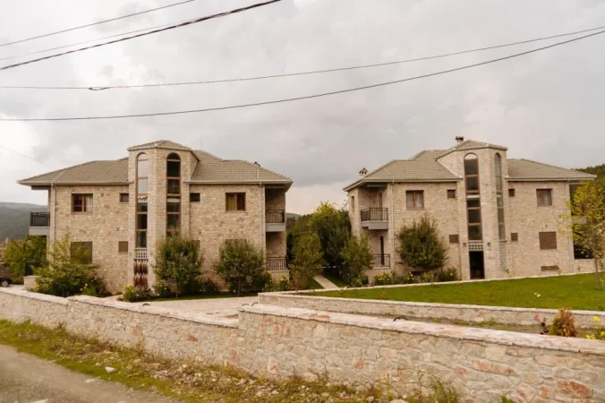 SHESIM HOTEL NE VOSKOPOJE